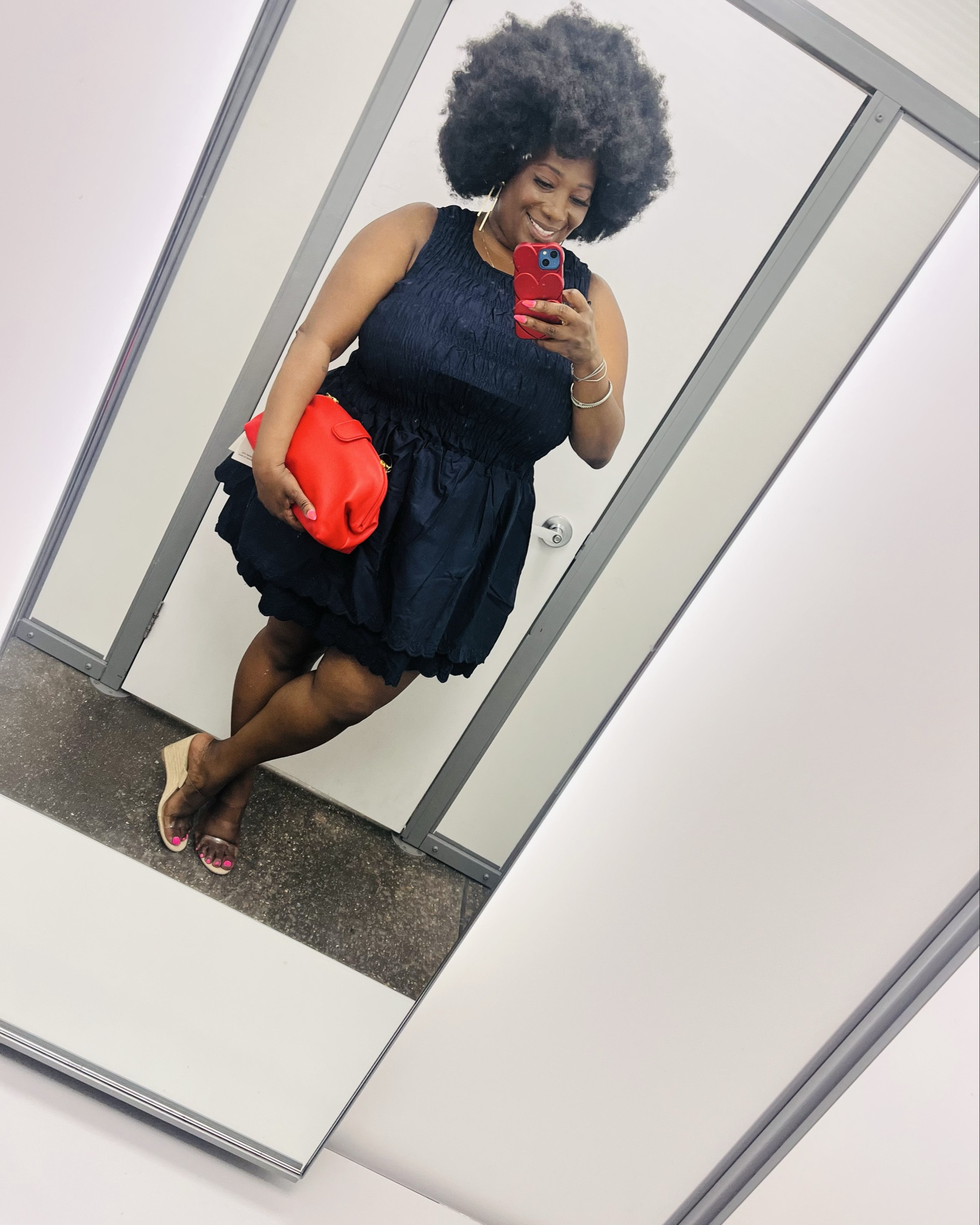 I just found the most Beautiful smocked dress at Walmart! It has the cutest eyelet detail on the hemline. It Comes in yellow and white stripe too!💛

I am wearing the XXL (20). You could size down but it’s a short dress.


#LTKMothersDay #LTKOver40 #LTKPlusSize