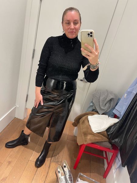 40% off Friends + Family Sale at Gap!

We loved this for a holiday party- black A-line leather skirt, patterned turtleneck and chunky lug boot. Size up one in the skirt- waist is tight! Turtleneck TTS.





#LTKSeasonal #LTKsalealert #LTKparties