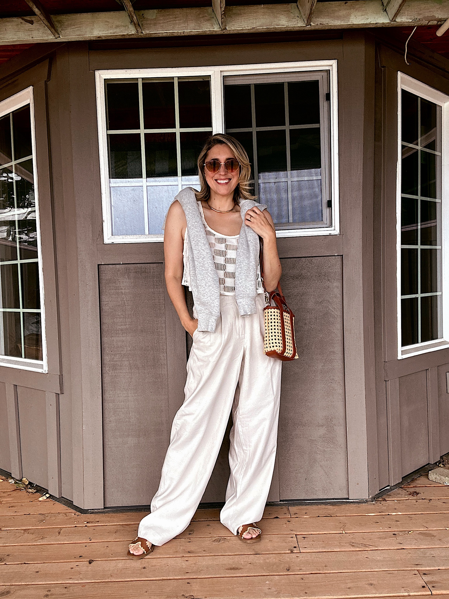 Remixed the cover up top with this light weight trousers and my new favorite gray cropped sweatshirt. For sizing: 
Sweatshirt: XS 
Top: S
Pants: 2
Sandals: 7