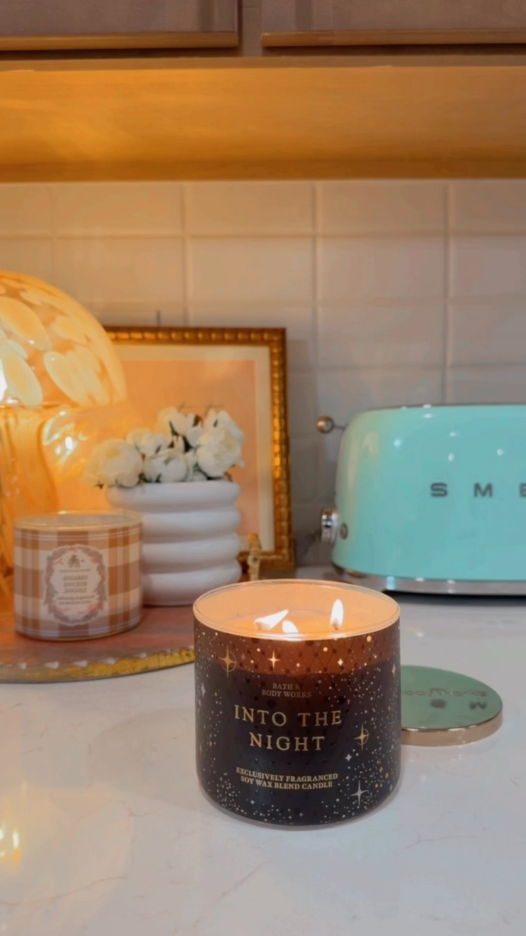 Current favorite candle ✨ If you love warm evening scents… this one is so good 🕯️ Burning my Bath & Body Works “Into the Night” 🌌

#LTKdayinmylife #LTKselfcare #LTKHome