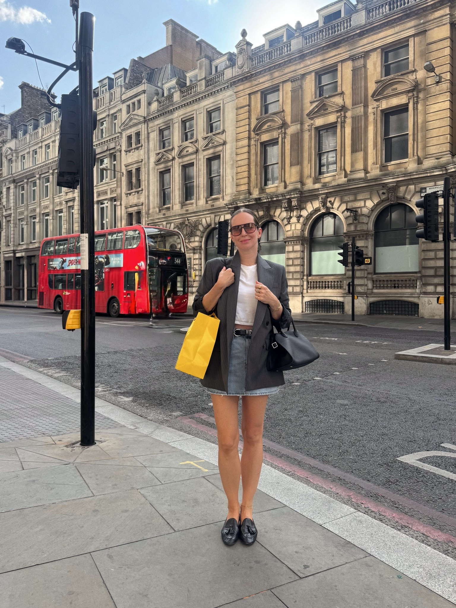 London Day 3

{Sizing on everything}
- Massimo Dutti Blazer: Size EU 36
- Favorite Daughter Crop Tee: wearing size M
- Levi’s Skirt: runs TTS
- Shorts under skirt: 3” / 5” inseam
- Dehanche Belt: XS