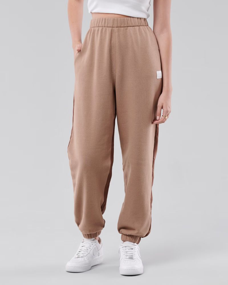 High-Rise Boyfriend Joggers | Hollister (US)