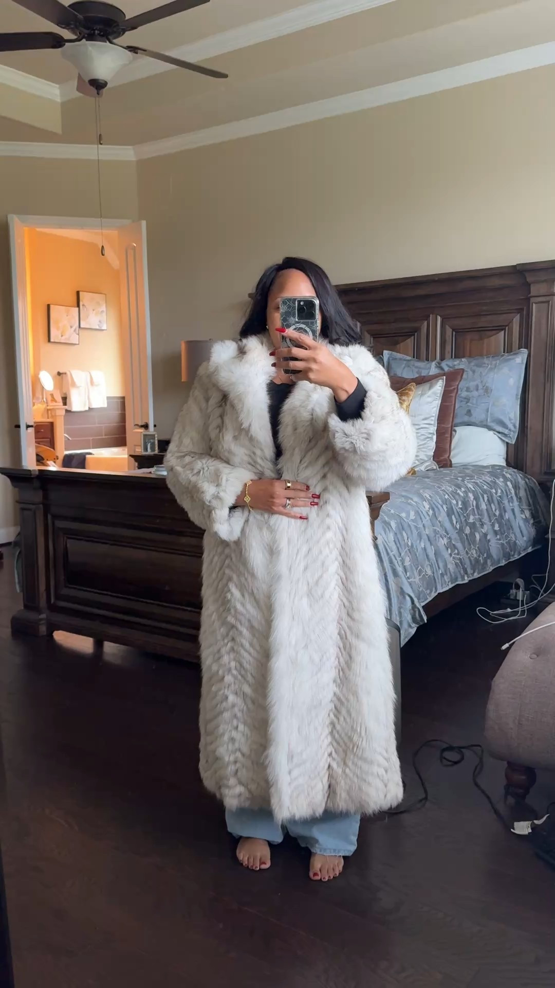 Blue fox for Christmas 

#LTKHoliday #LTKPetite #LTKOver40