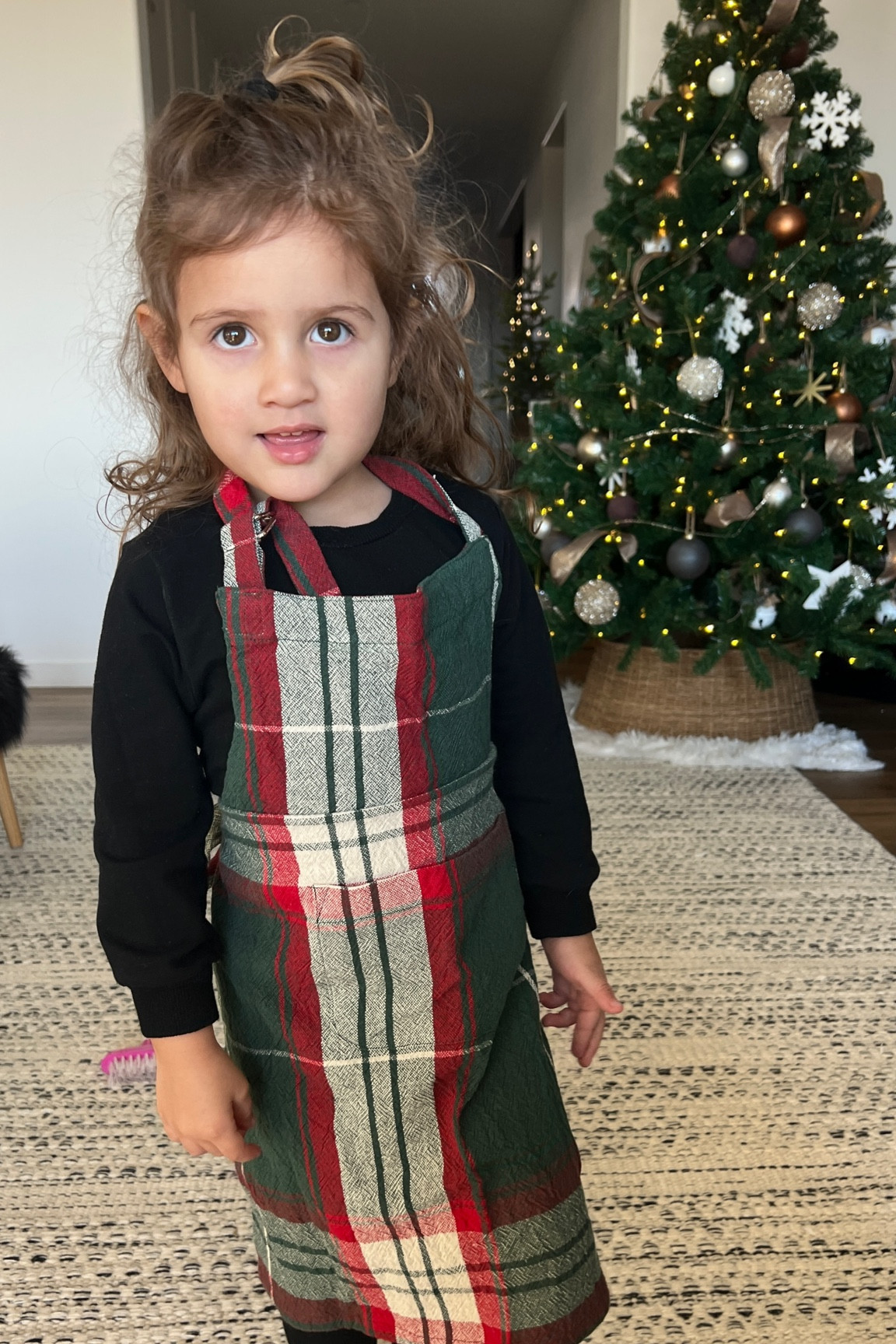 Kid’s Apron! Perfect for baking in the kitchen during the holidays  

#LTKhome #LTKSeasonal #LTKHoliday