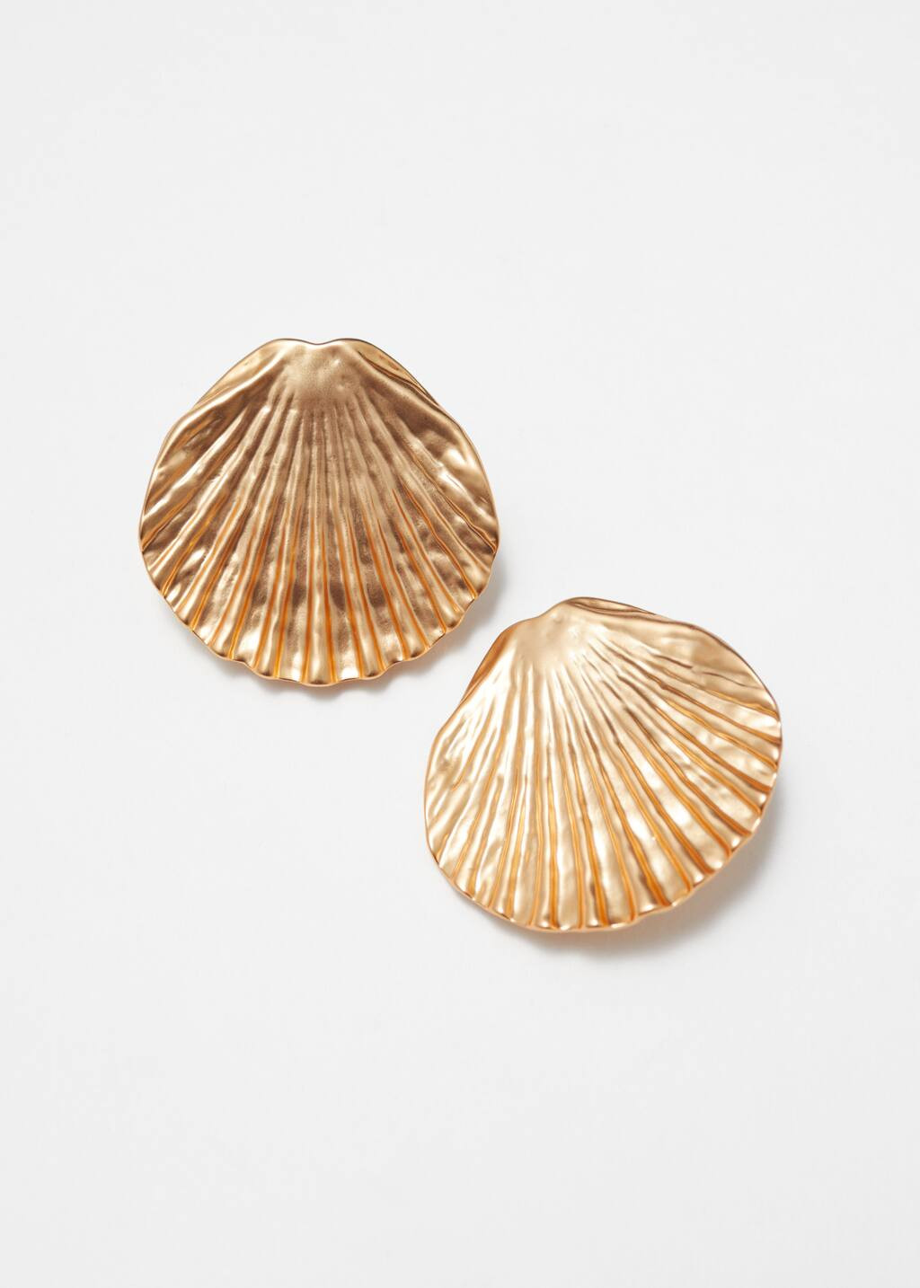 Seashell-Shaped Clip Earrings | & Other Stories - US