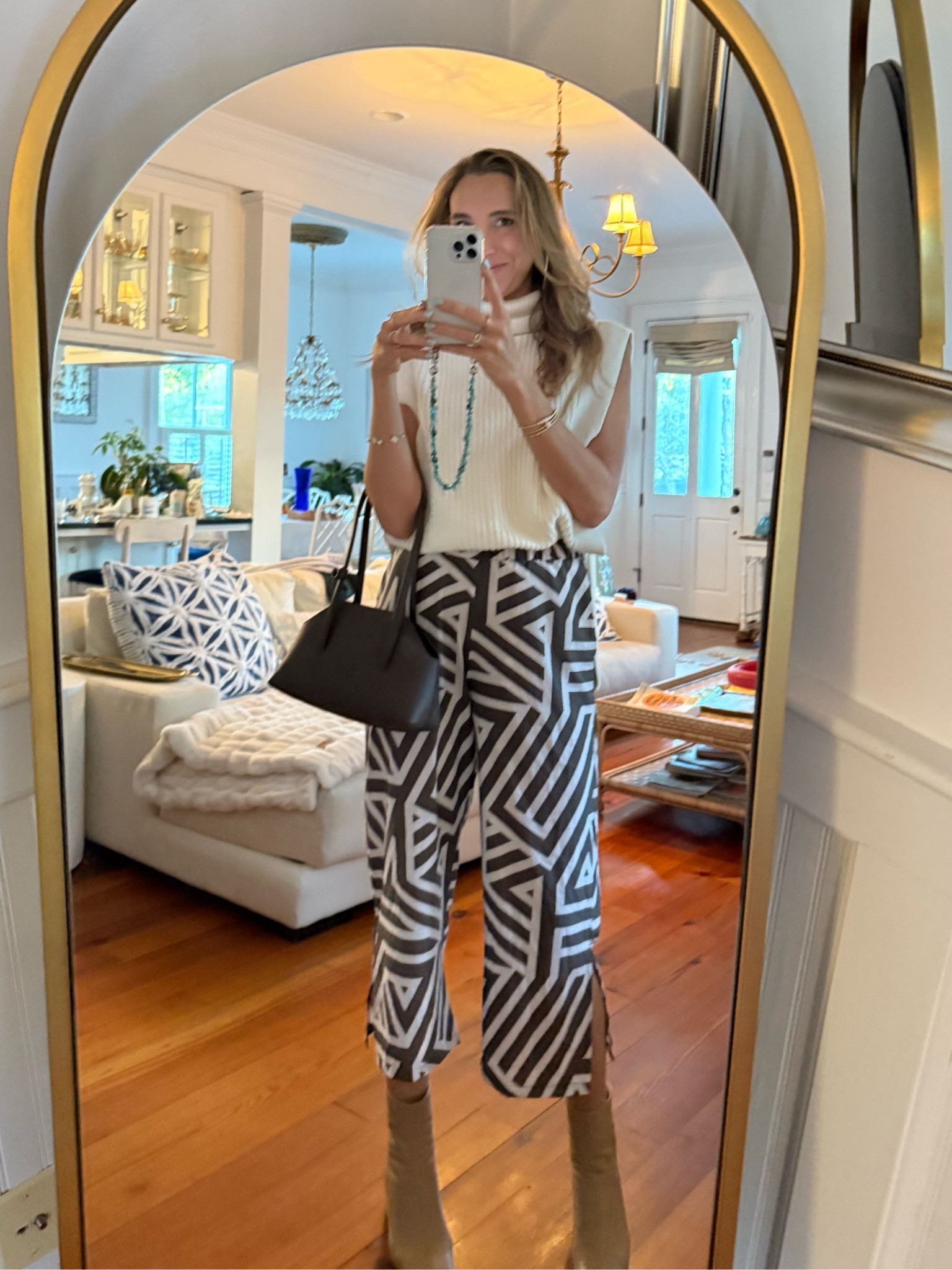 Charleston winter outfit 🤎

#LTKStyleTip #LTKSeasonal