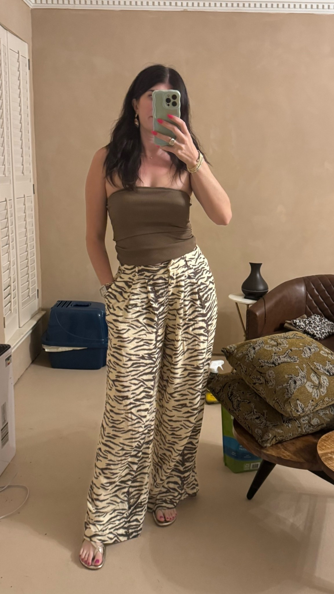 Amazon for the win 🦓 these pants are under $20! *UK sizing (I’m a size 10)

Zebra, linen pants

#LTKSeasonal #LTKWorkwear #LTKootd