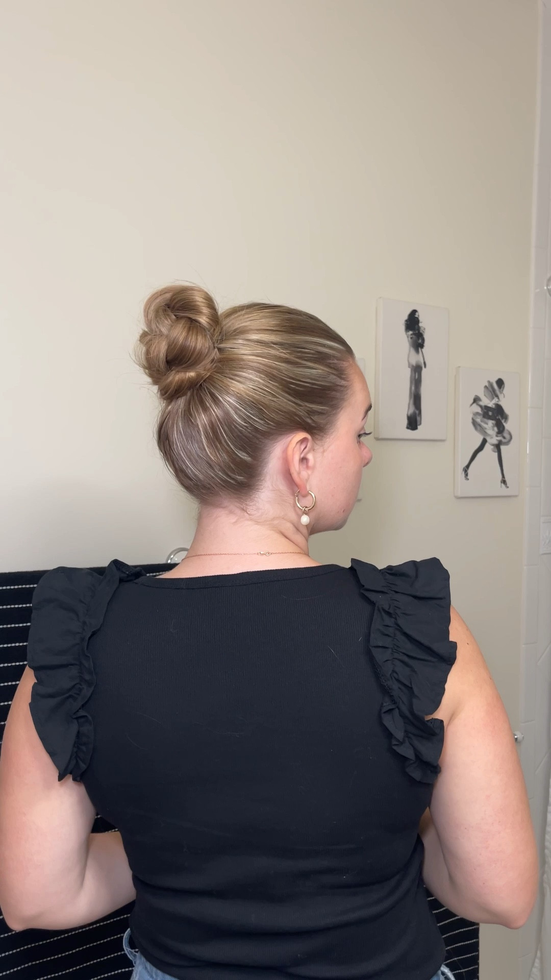 5 minute holiday hairstyle, easy hairstyles, hair tutorials 

#LTKHoliday #LTKFindsUnder100 #LTKBeauty