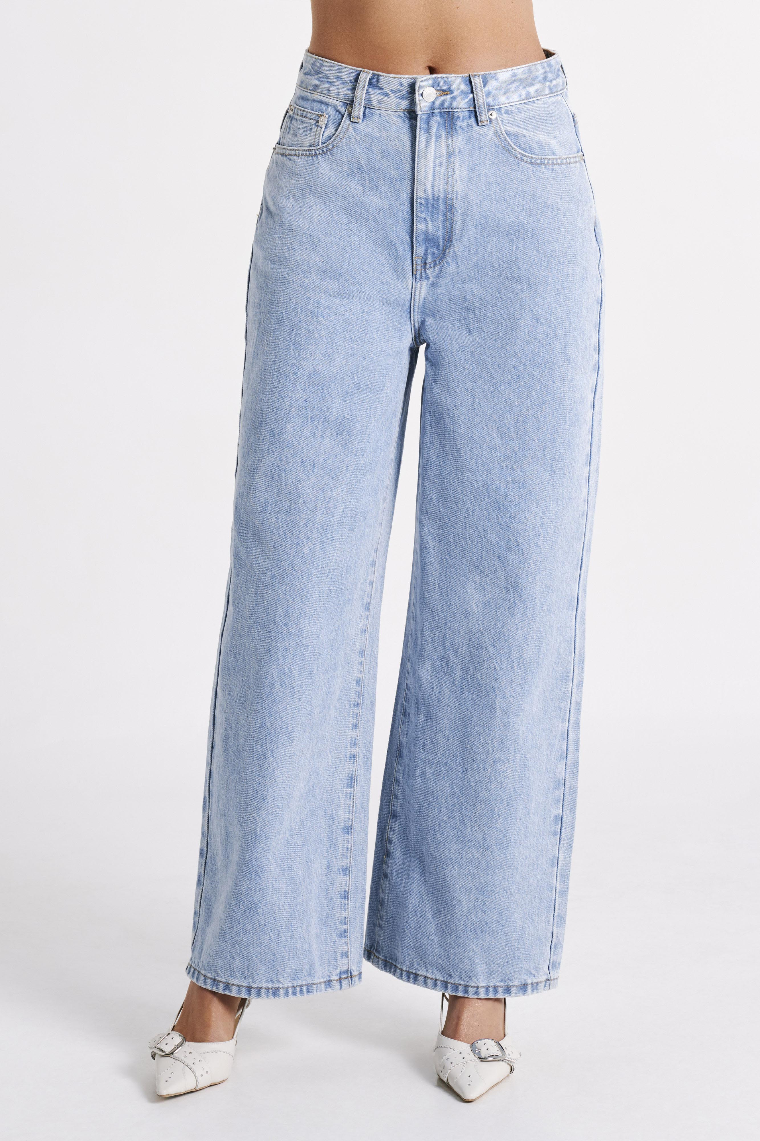 Raven Oversized Low Rise Baggy Jeans - Mid Blue Wash | MESHKI US