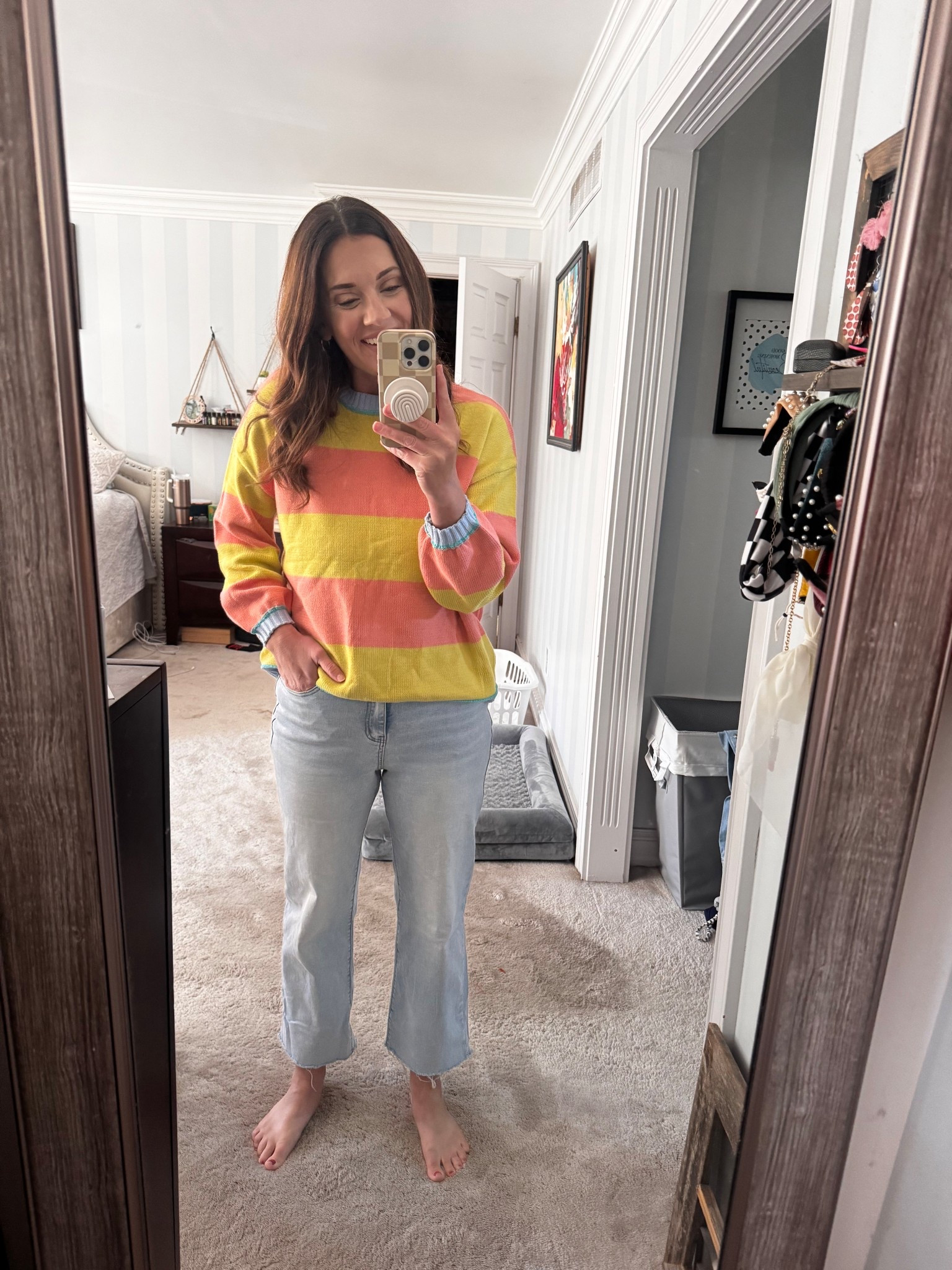 A sweater that gives life! 