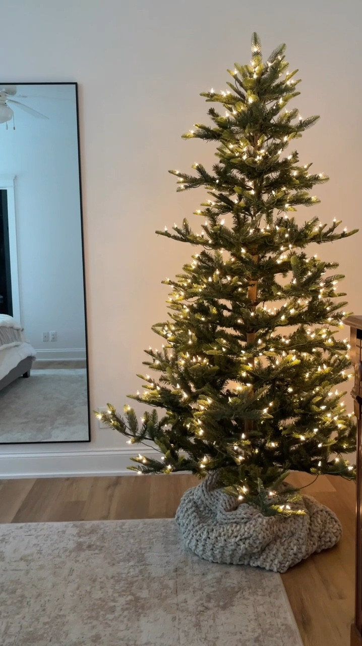 Christmas tree | bedroom Christmas tree | Christmas decor 

#LTKSeasonal #LTKHoliday