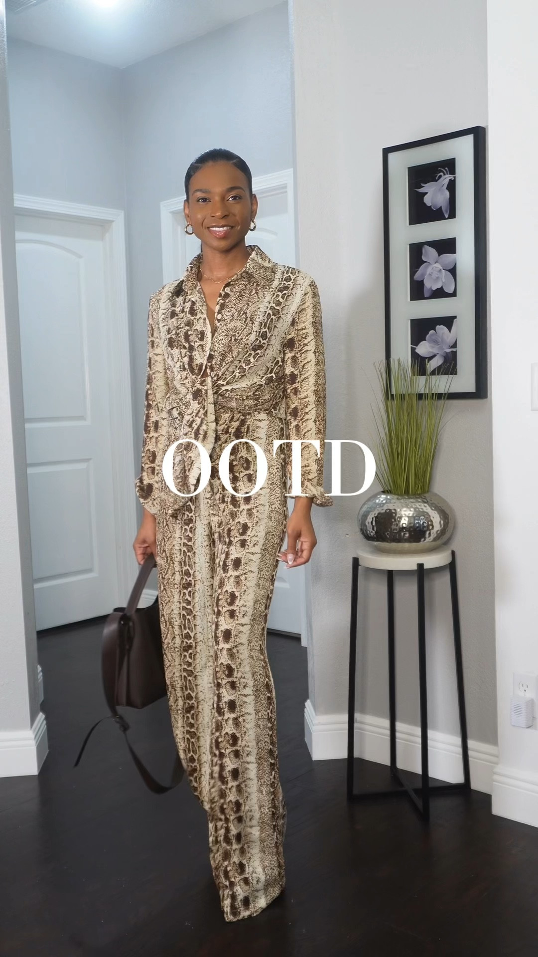 Today’s OOTD is this Brown Snake Print Trouser Set from Pretty Little Thing 🤎 



Brown bag purse | fall outfit | snake print | hm | pretty little thing

#LTKFindsUnder50 #LTKWorkwear #LTKStyleTip