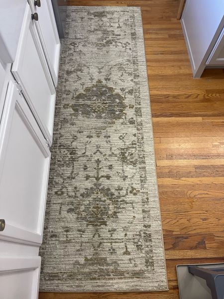 Kitchen runner

Vintage look
Neutral colors 
Non skid backing 
Machine washable 

Mine is the color: Tan
I also have this in the runner in my master bathroom and the 7x10 in my office. 



Kitchen runners, runner, rug


#LTKHome #LTKFindsUnder50 #LTKStyleTip