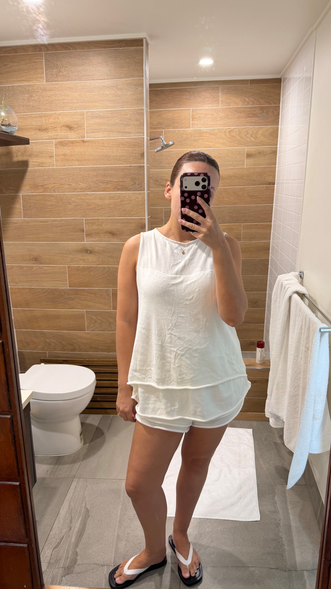 I wear size S top and size M shorts (TTS)