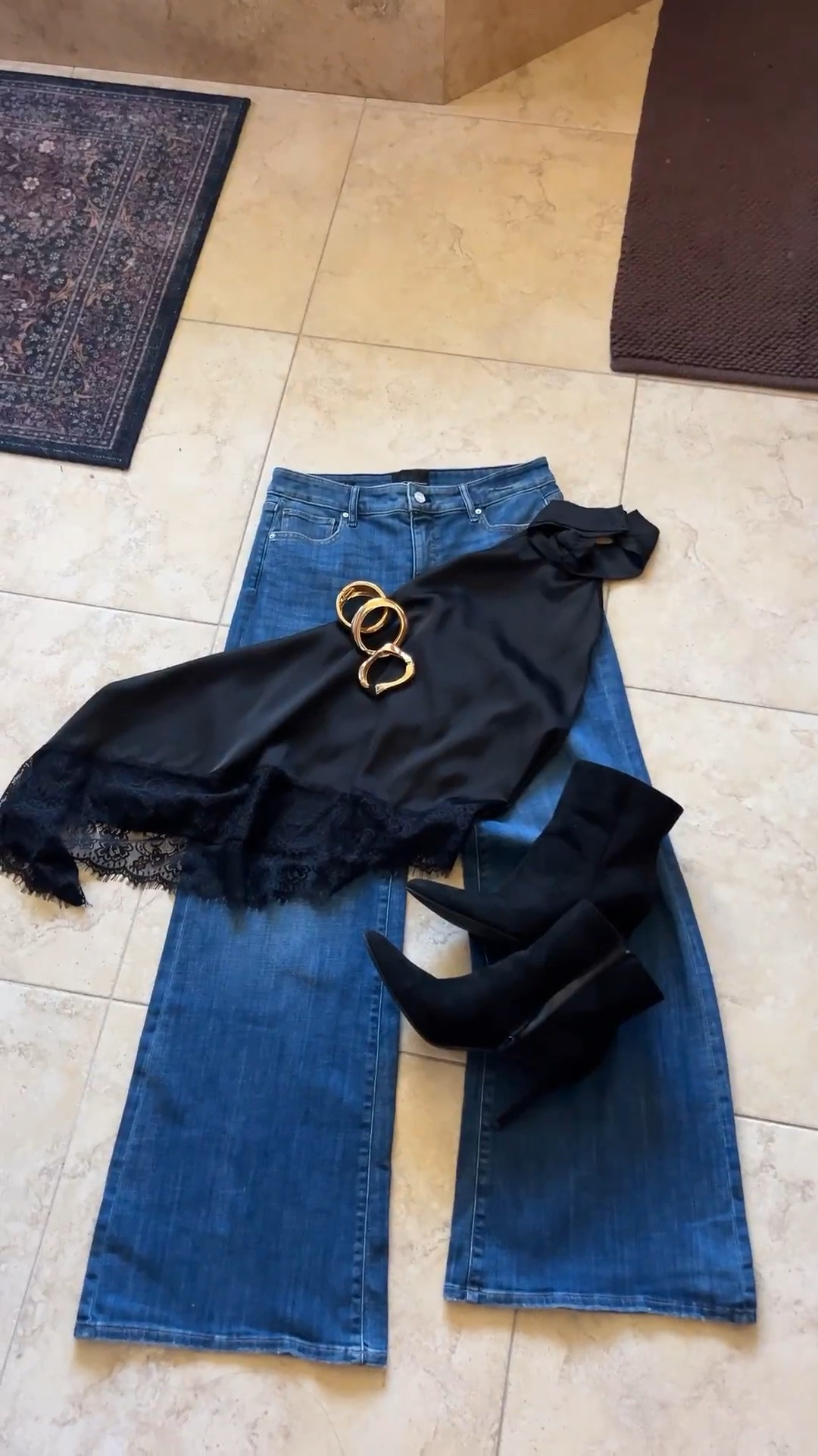 wearing a size large in the top & 12 in jeans!

Whbm, Amazon, Amazon tops, date night outfits, fall outfit inspo, midsize fashion, tori block

#LTKootd #LTKSeasonal #LTKMidsize