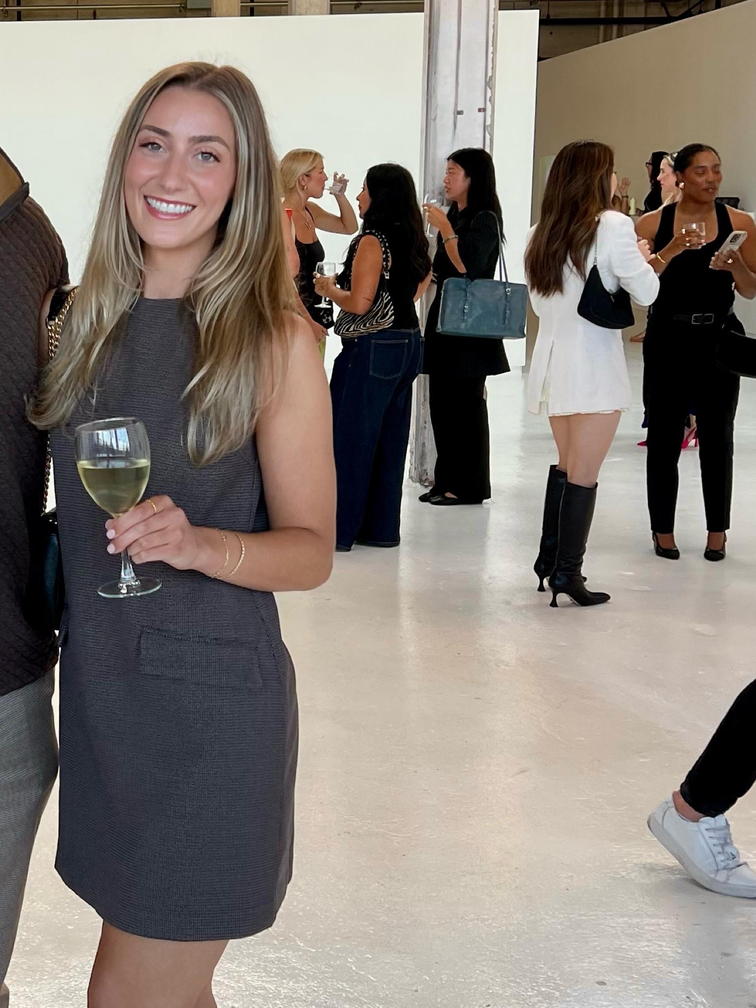 Gallery event for!

#LTKFallSale #LTKFindsUnder100 #LTKNYFW