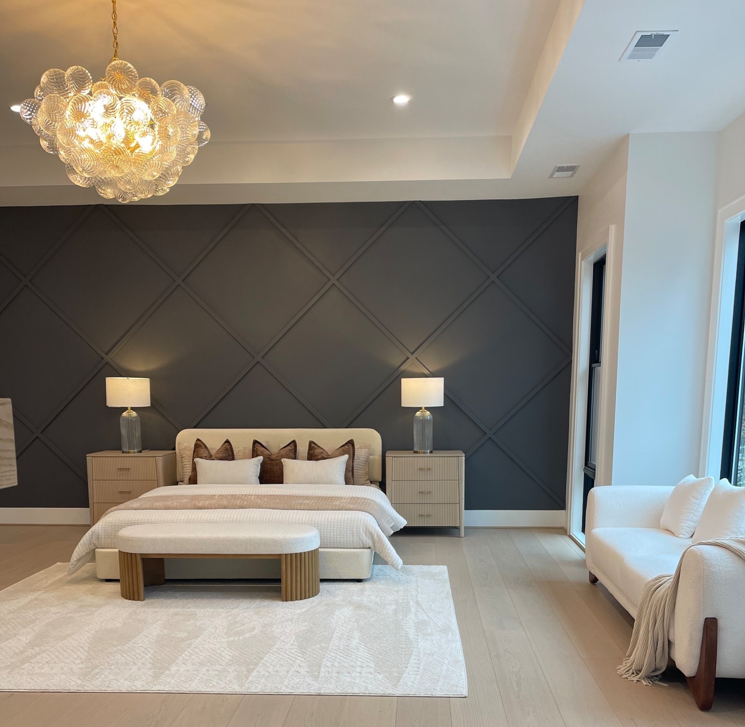 Want this look in your own home?
I’ve linked every curated piece on my LTK — timeless, neutral, and luxury-inspired.


#LTKU #LTKdayinmylife #LTKHome