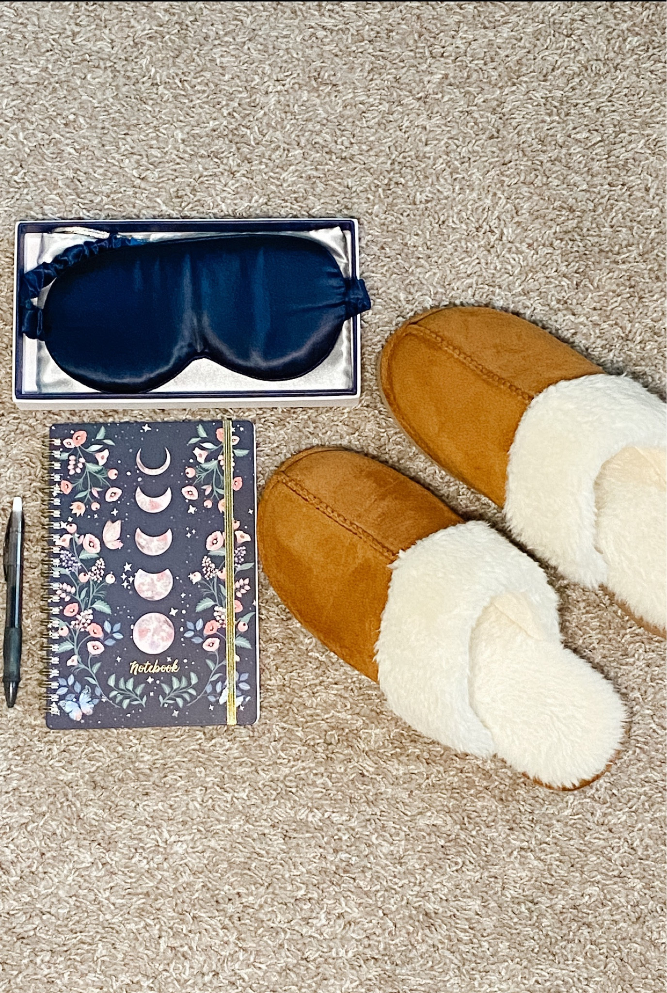 Cozy gift ideas for the homebody or self care lover!

#LTKfindsunder50 #LTKHoliday #LTKGiftGuide