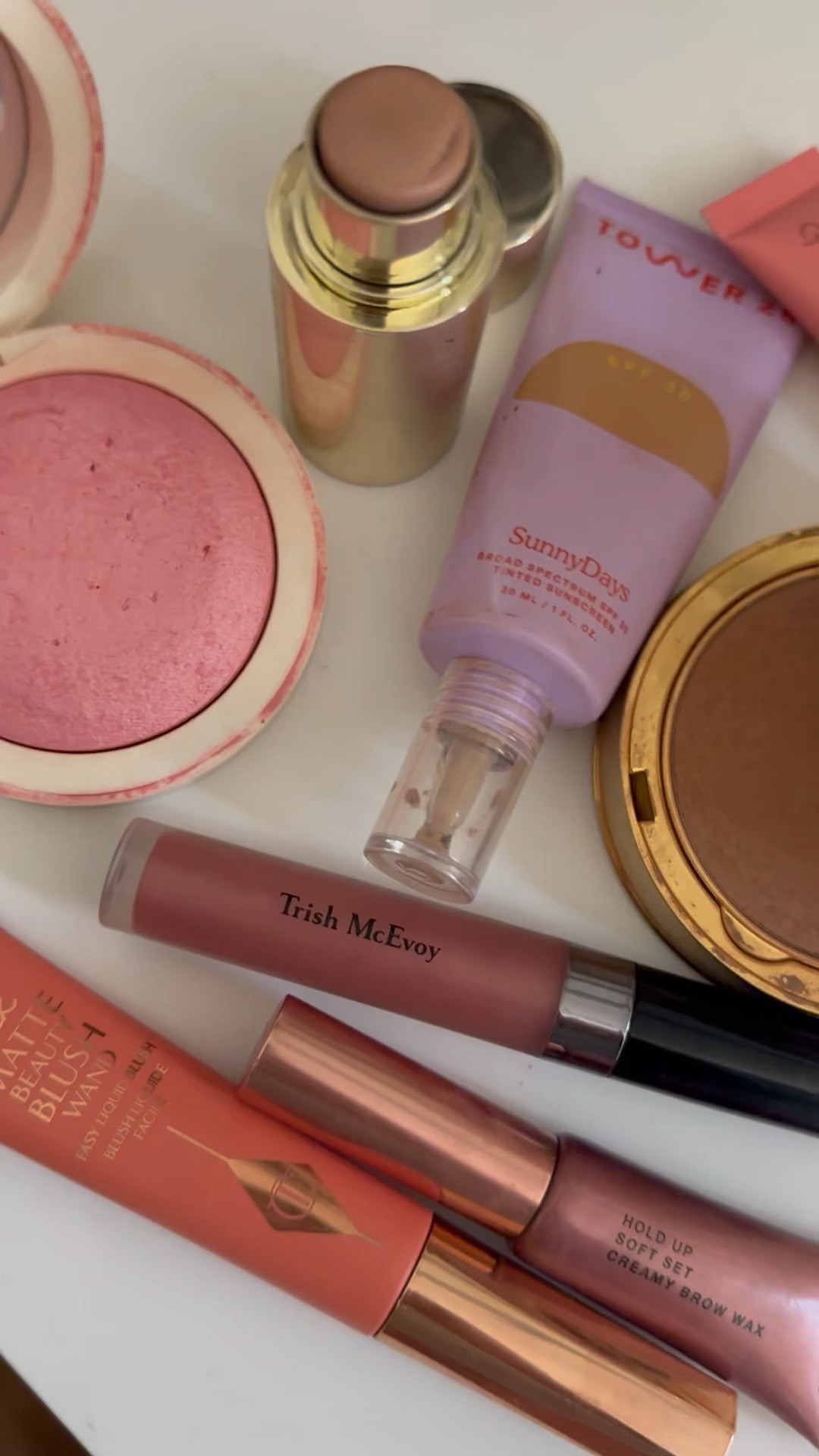 MOTD, FOTD, tinted sunscreen, blush, bronzer, lip gloss, clean beauty, natural skin, natural makeup look

Today’s minimal makeup for a somewhat sunny day 🌞

Shades: 
Sunscreen-point dume
Bronzer-3
Blush-cherub and pink and peach pop 
Brow wax-both shades 
Lip: berry 
Highlight: parla 

#LTKbeauty #LTKSeasonal #LTKFind