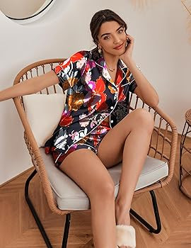 Ekouaer Silk Pajamas Womens Short Sleeve Sleepwear Soft Satin Button Down Loungewear 2 Piece Pjs ... | Amazon (US)