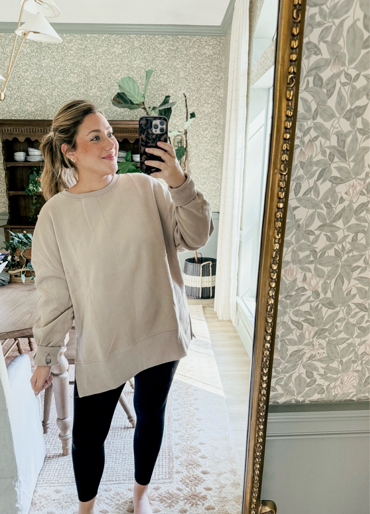 My favorite shirts to pair with leggings! All from Amazon!

THEBLOOMINGNEST Amazon shirt leggings comfy 

#LTKFindsUnder50 #LTKmomlife #LTKSeasonal