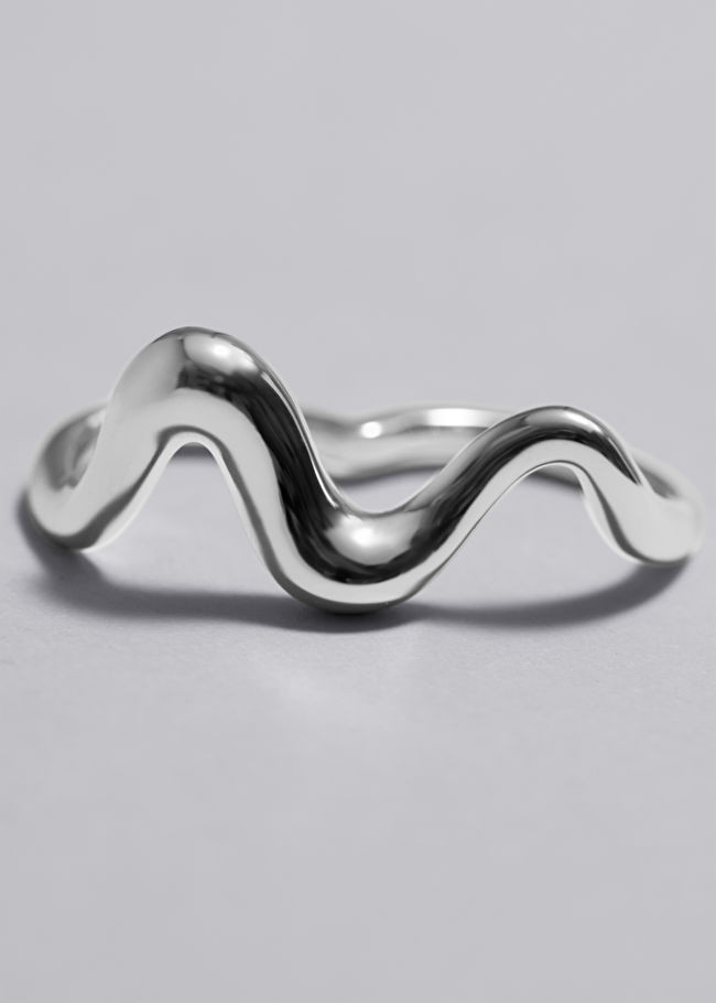 Sculpted Two-Finger Ring | & Other Stories US
