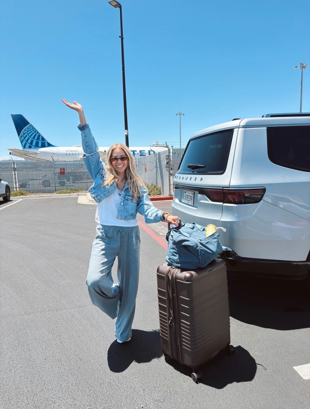 🤍 The best travel pant! They remind me of the Aritzia Lodge Pant. 🤍🤍🤍

Size: S / TTS/ 5’5” / 120ish lbs