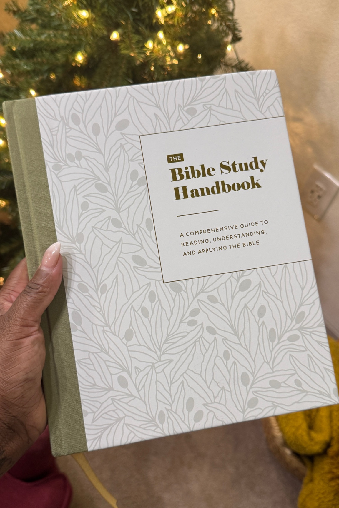 if you’re wanting to understand the Bible more — this is a great resource ♥️

#LTKFindsUnder100