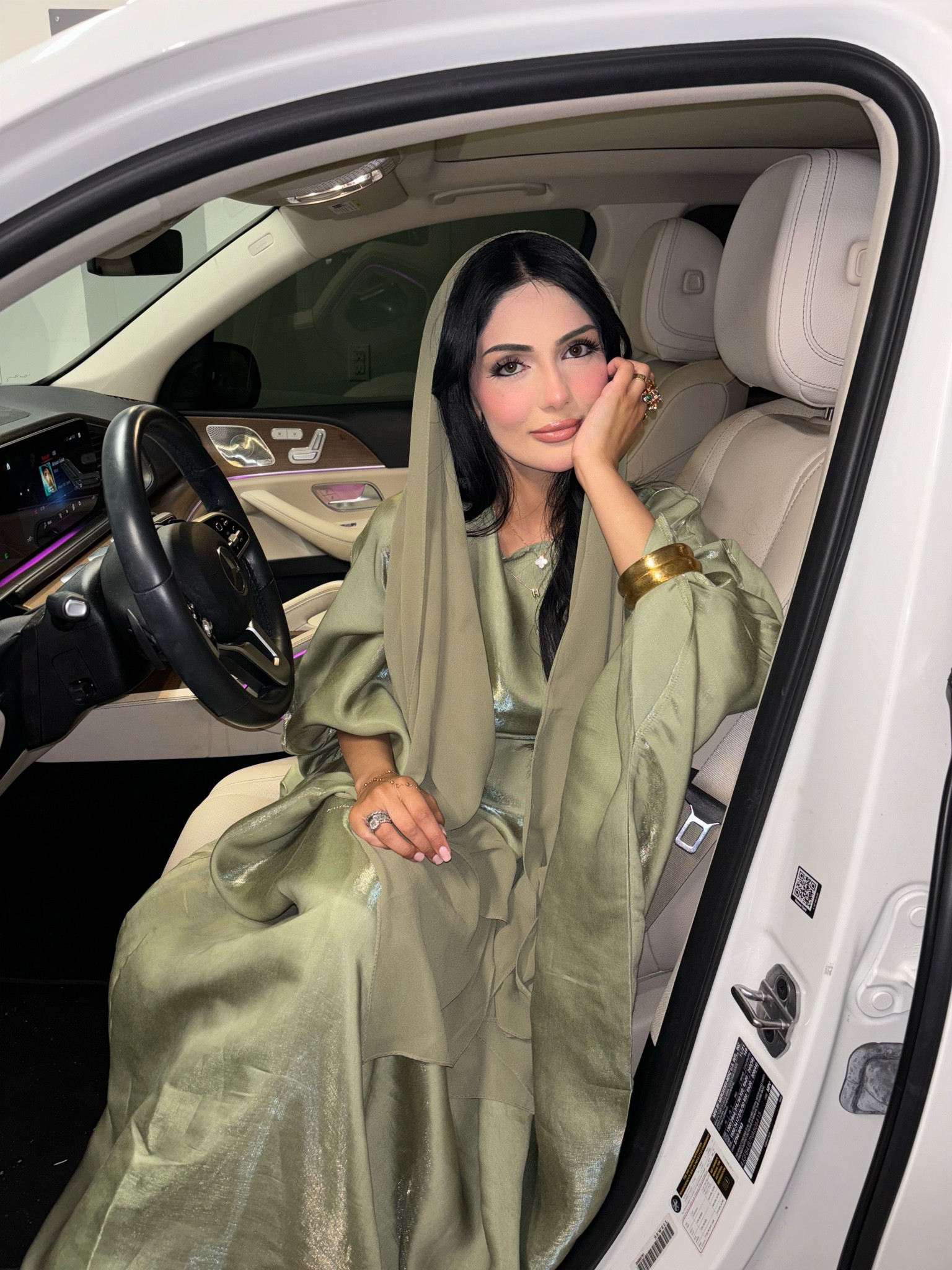 sage green abaya 

#LTKWedding #LTKParties