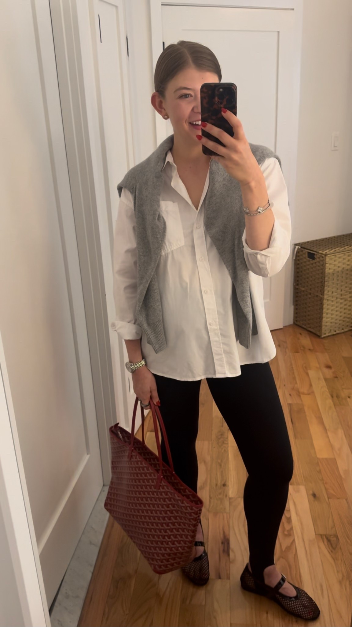 repeatable outfits are the key to getting dressed as a busy mom, this is one of my go tos! 

#LTKFindsUnder100 #LTKMidsize #LTKStyleTip