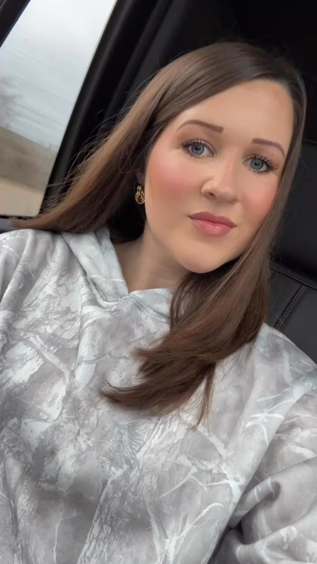 My favorite gold statement earrings from Amazon right now!! Literally wear them with everything. Also my favorite camp hoodie from Amazon.. the best Abercrombie dupe! 



#LTKFindsUnder50 #LTKStyleTip #LTKSaleAlert