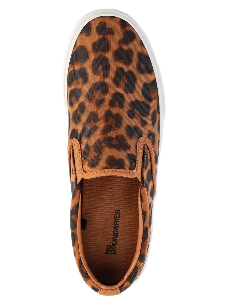 No Boundaries Women's Canvas Slip On Sneakers, Wide Width Available | Walmart (US)