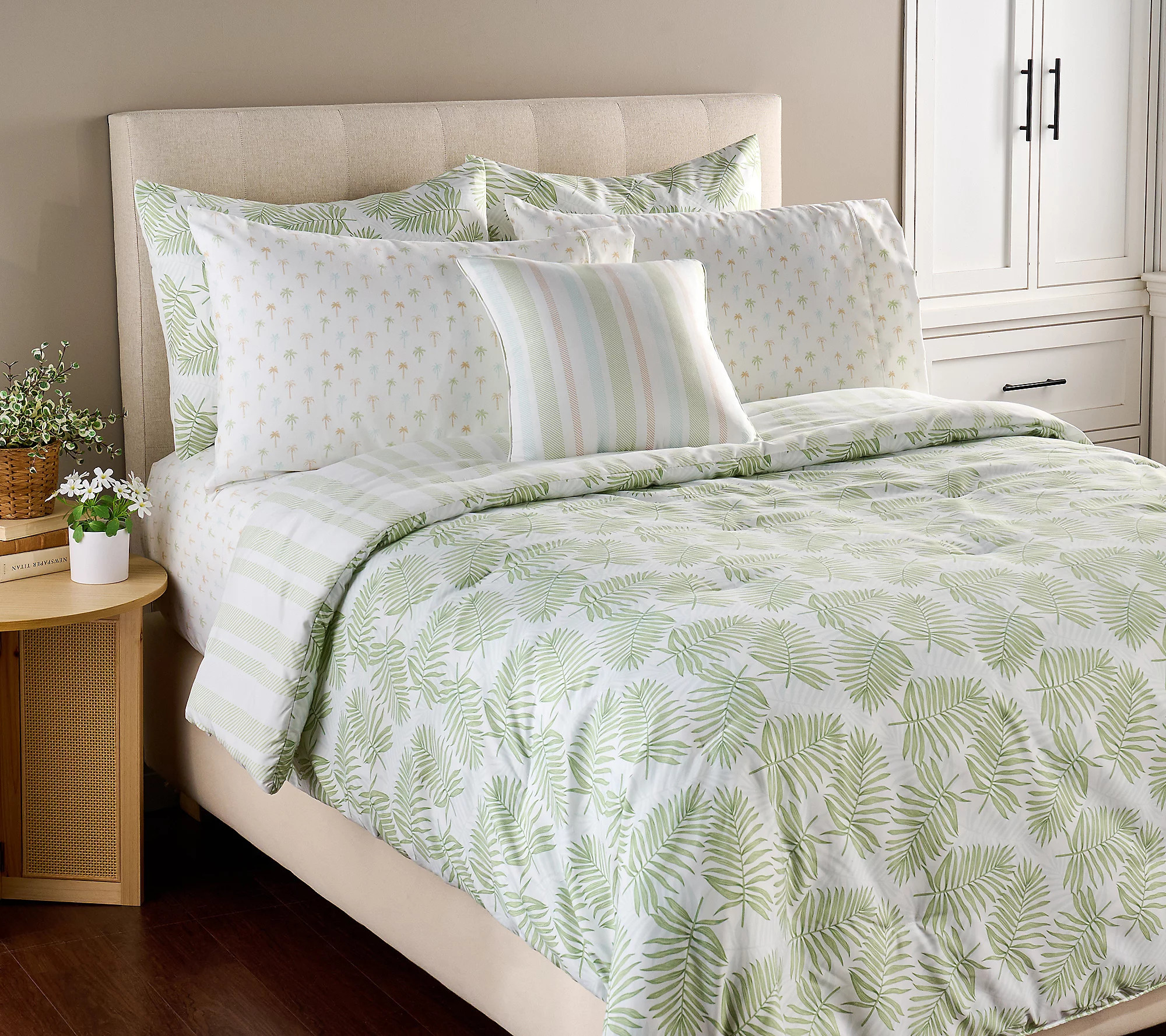 Home Reflections Coastal 8pc Queen Bedding Set | QVC
