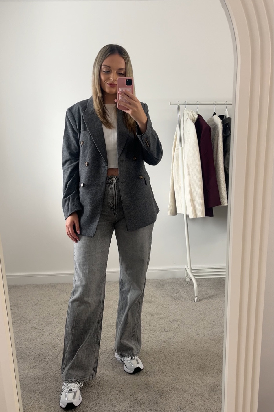 H&M - Autumn OOTD 🩶☕️
I just love this grey blazer and jeans the perfect capsule pieces  for your wardrobe.

#FashionMonth #LTKuk #LTKautumn