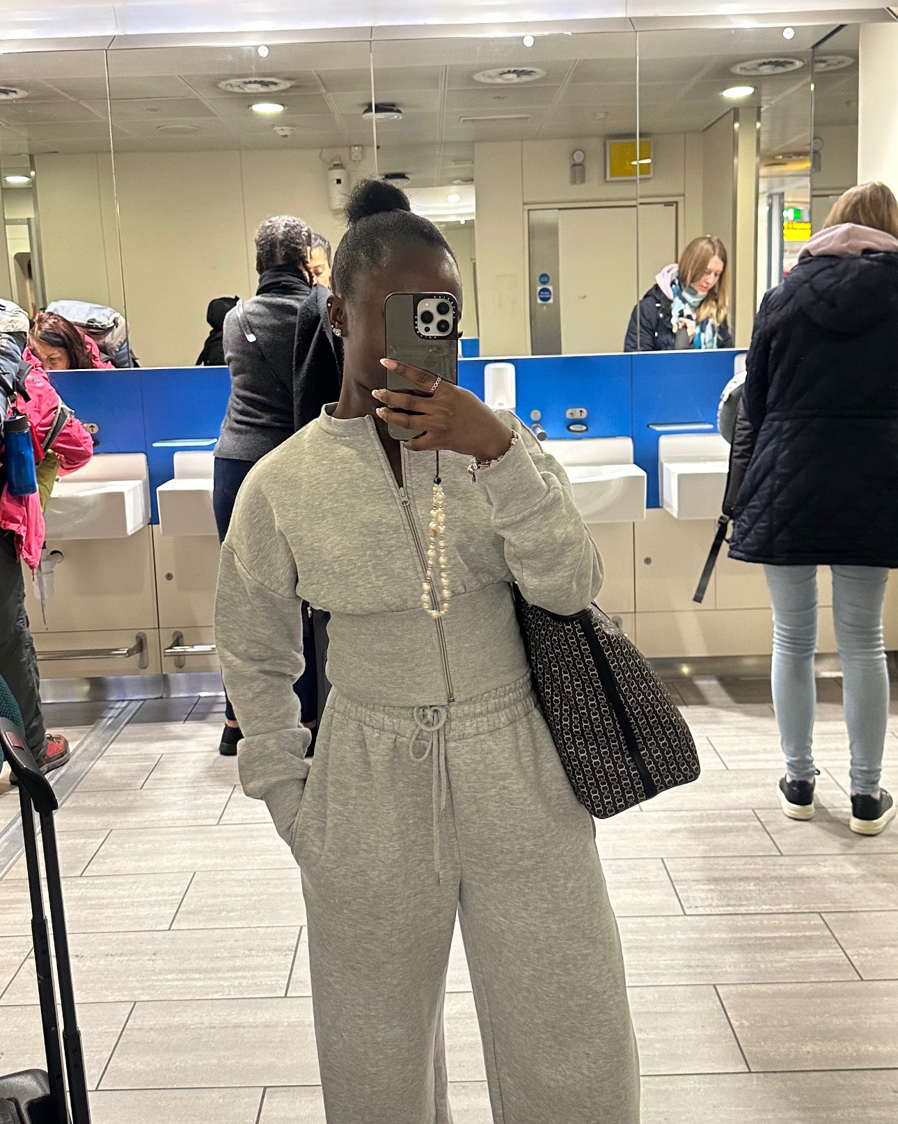 The perfect most comfiest tracksuit perfect for travelling✨🤍

#LTKtravel #LTKwinter #LTKpetite
