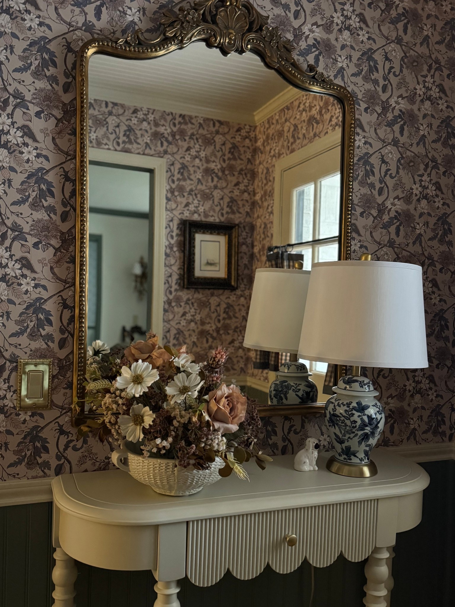 Peel and stick wallpaper, gold ornate mirror, lamp, chinoiserie lamp, basket weave ceramic bowl, scallop entryway table

#LTKSeasonal #LTKSaleAlert #LTKHome