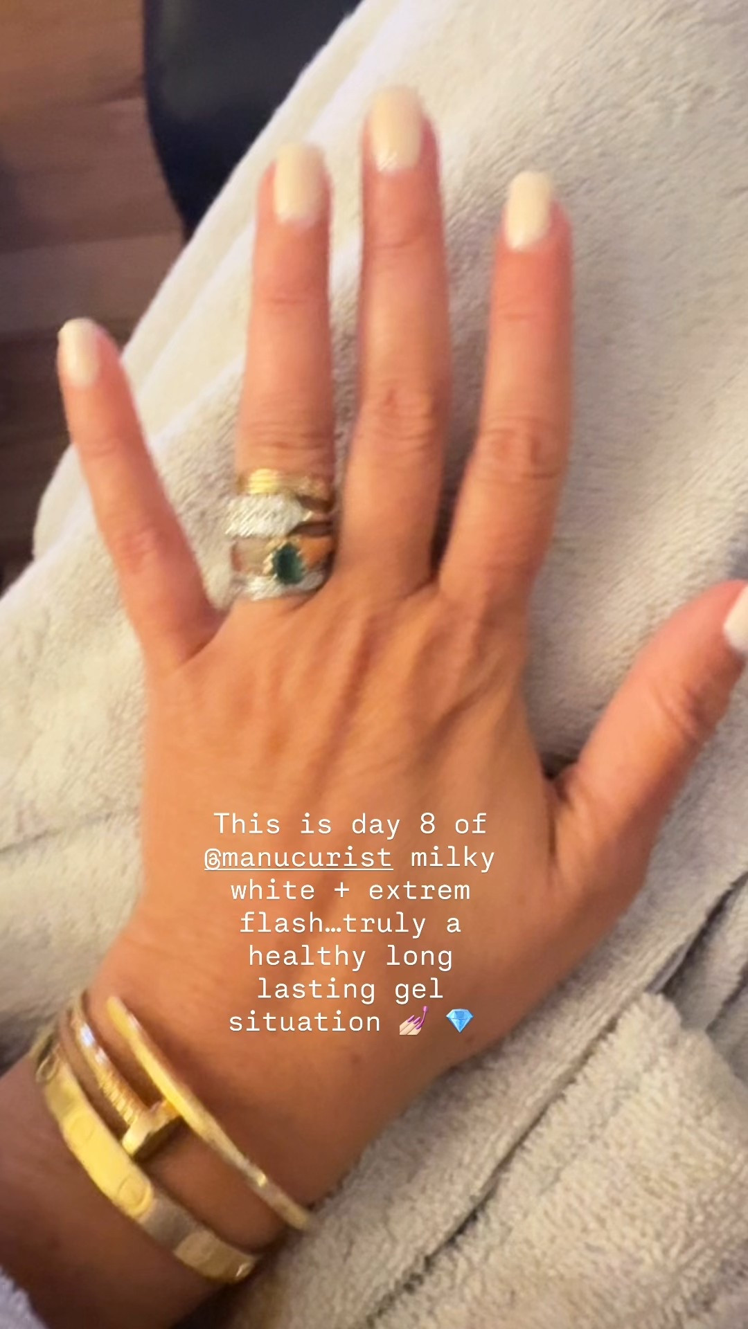 The healthiest gel manicure that you can do at home! 💅🏻

#LTKdayinmylife #LTKgrwm #LTKBeauty