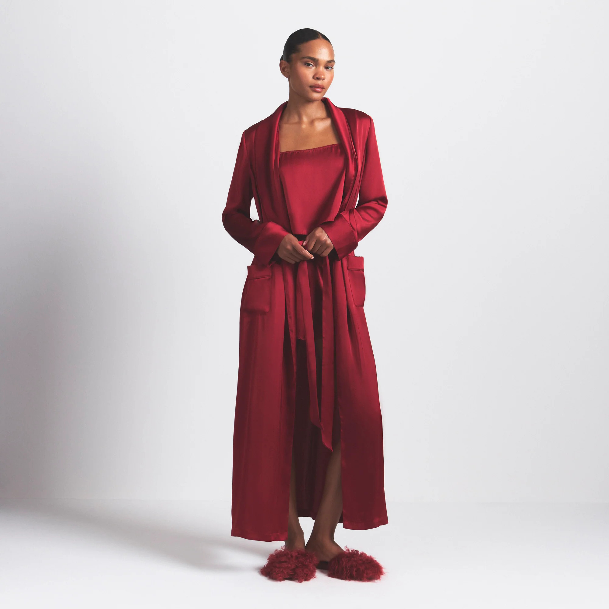 SKIMS Long Robe | Red | XS | Woven Shine | SKIMS (US)