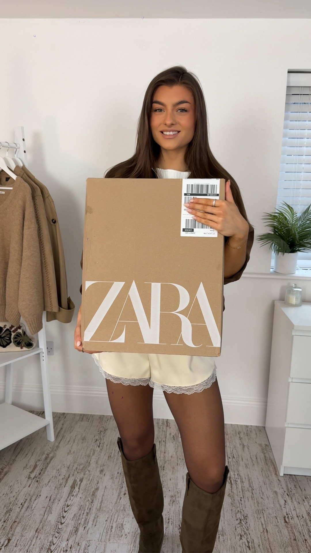 Zara new-in! 🌷🤍

I can’t get over their new Spring releases it’s making me soooo excited for next season 🌷🤍 Loving all the transitional pieces - The yellow shorts are incredible & I can’t get over the fit of the dark denim jeans 😍 I’m also such a sucker for a funnel neck jacket atm, the suede ones are really taking over my wardrobe!!! 🤤

#LTKstyletip #LTKspring #LTKeurope