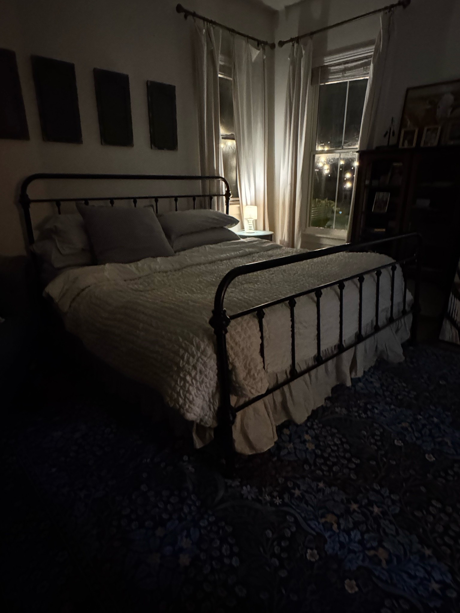 Obsessed with our new cozy rug in the bedroom😍 I’ll share a better picture tomorrow in the light. 10/10!

#LTKHome
