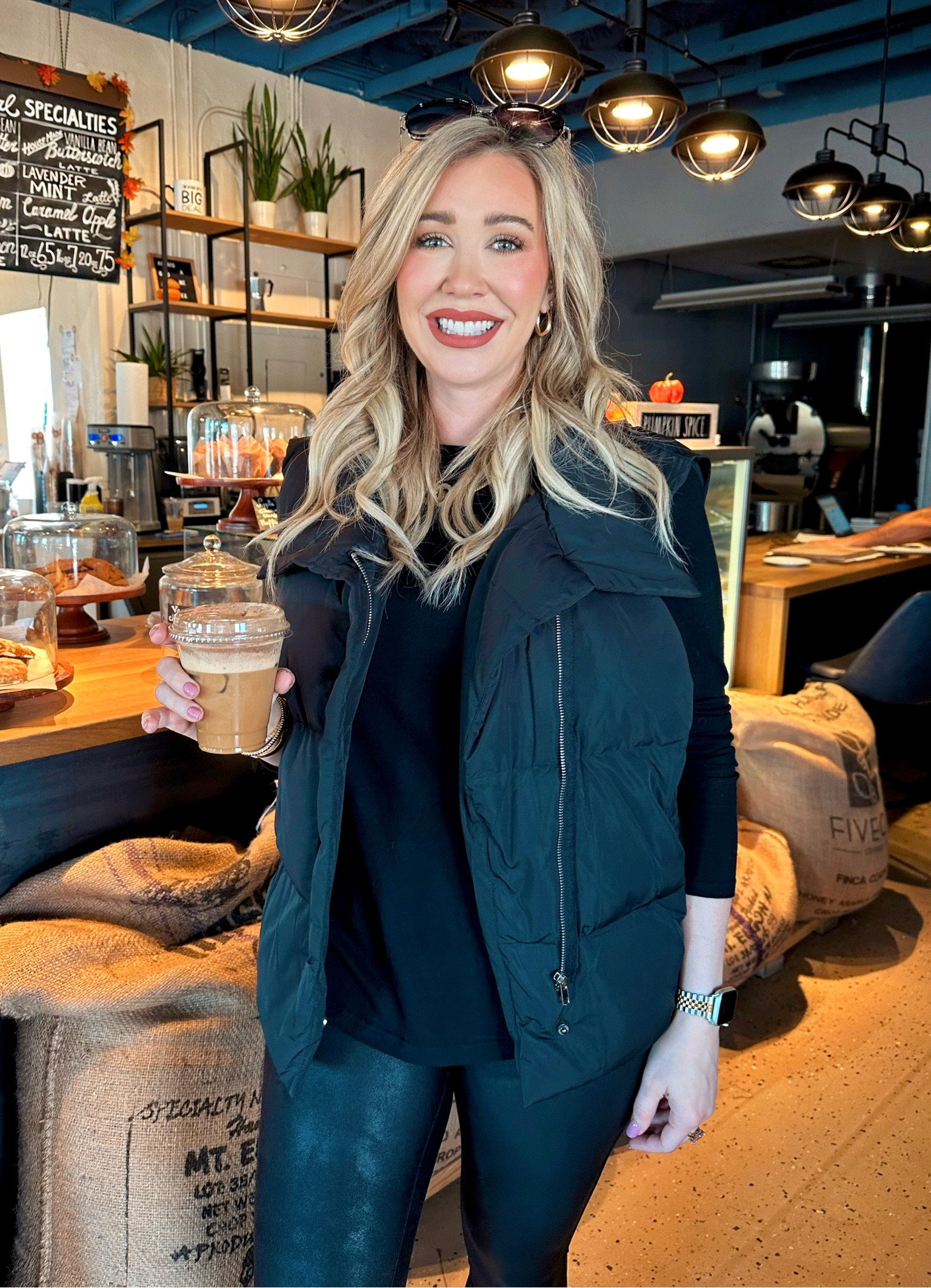 I’m wearing a Large in the puffer vest for a really oversized fit. It’s sooo comfy! I love how soft and cozy it is!

💋 lip is shade ‘crabby'