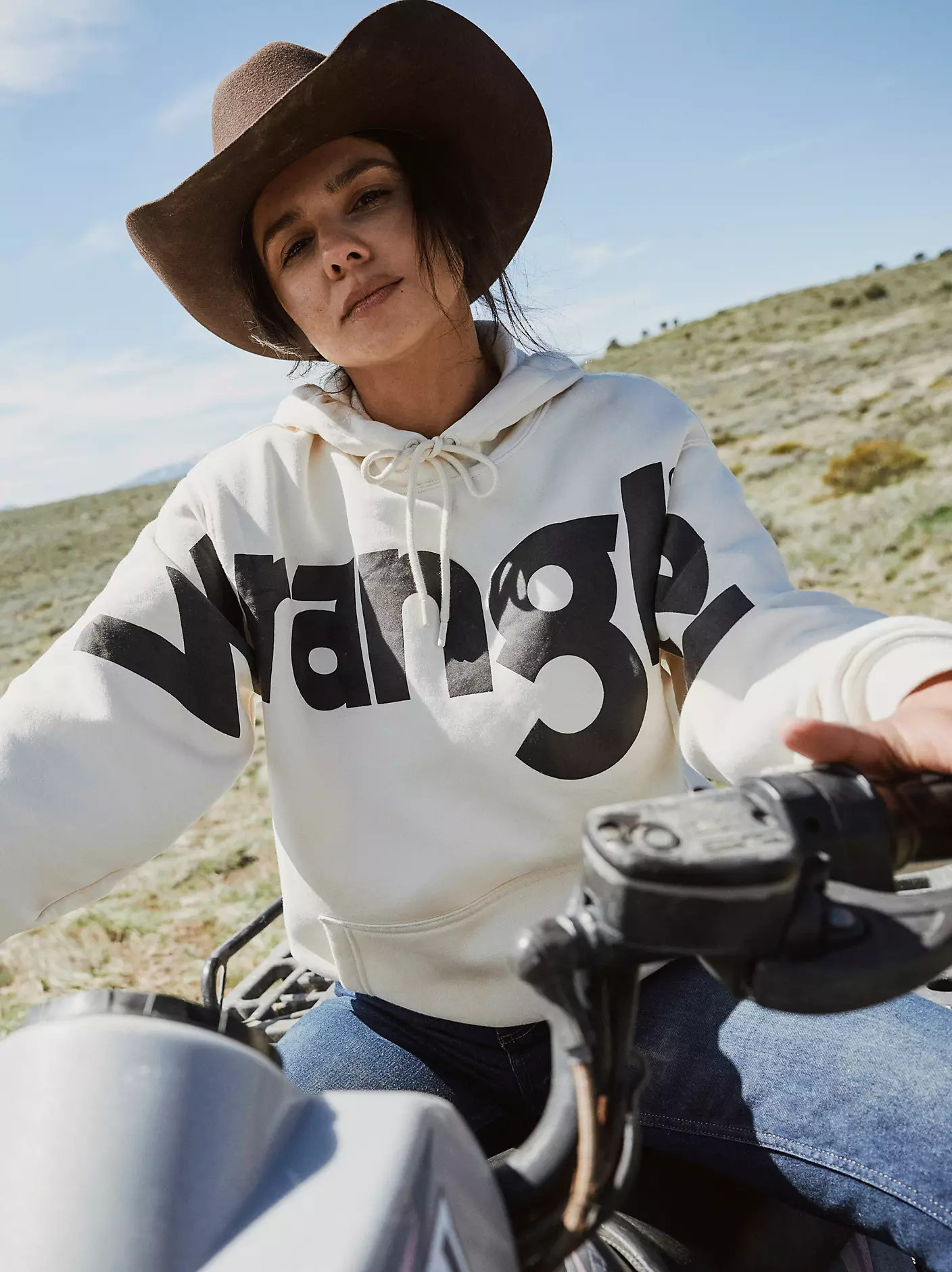 Women’s Wrangler Wide Open Spaces Logo Hoodie | Wrangler