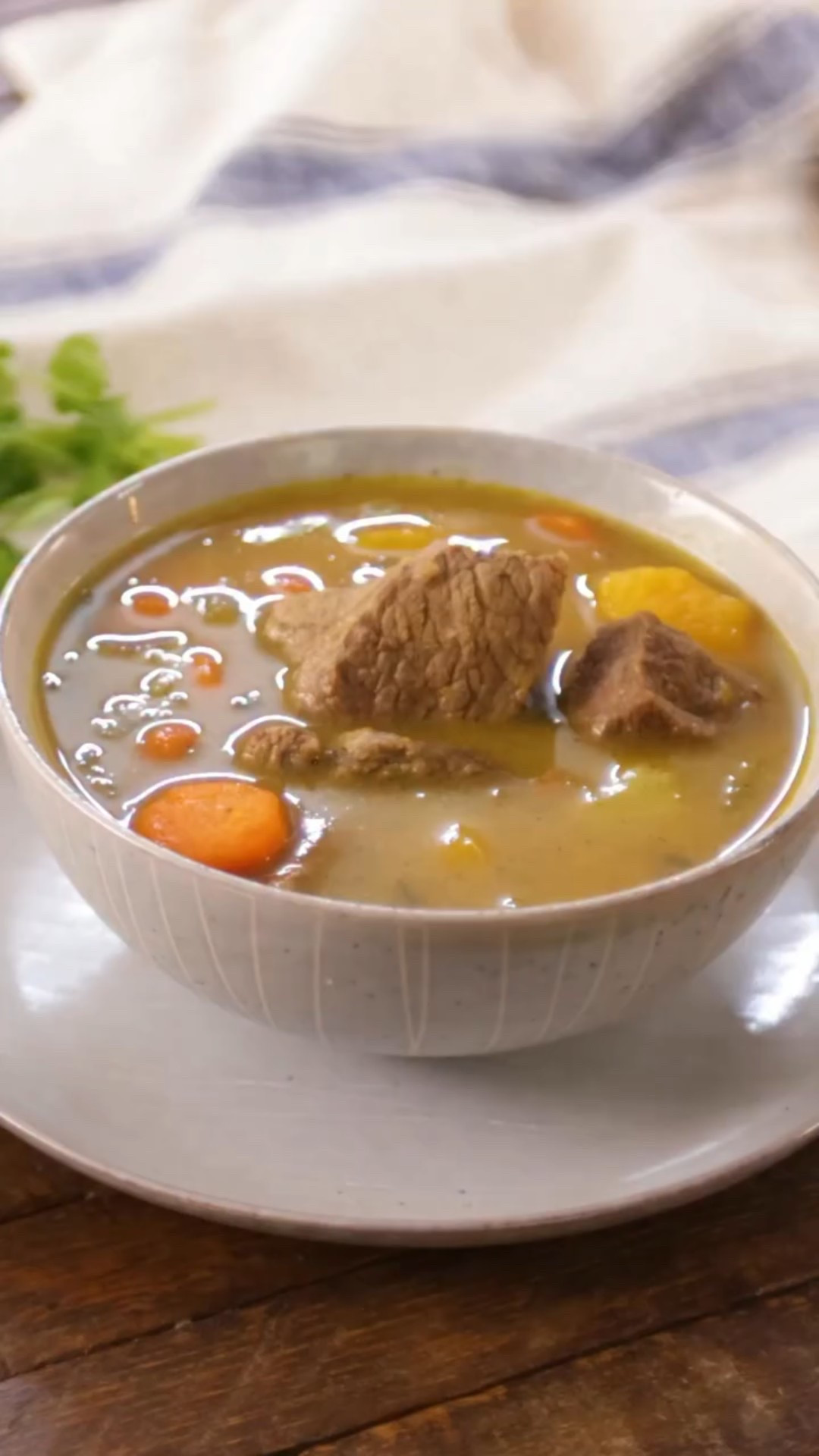 A little Sopa de Res to bring me back to life 🤏🏽 Fun fact, if you want a soup that tastes JUST LIKE sancocho, then this is the soup that will get you there in half the time! If you’re struggling with the flu like me, I hope this video sends you a warm internet hug! 
.
.
.
#dominicanfood #sopaderes #caldoderes #souprecipe