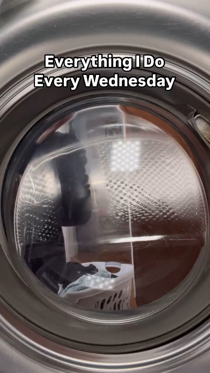 If you’re a “warmer than 65” kinda girl, just know that I’m jealous 😂 but if you’re the kinda girl who’s been stalking @the______bar for restocks, today is your day! Tap the link in my stories to see the new drop! The Heather/chocolate is my favorite! 🍫