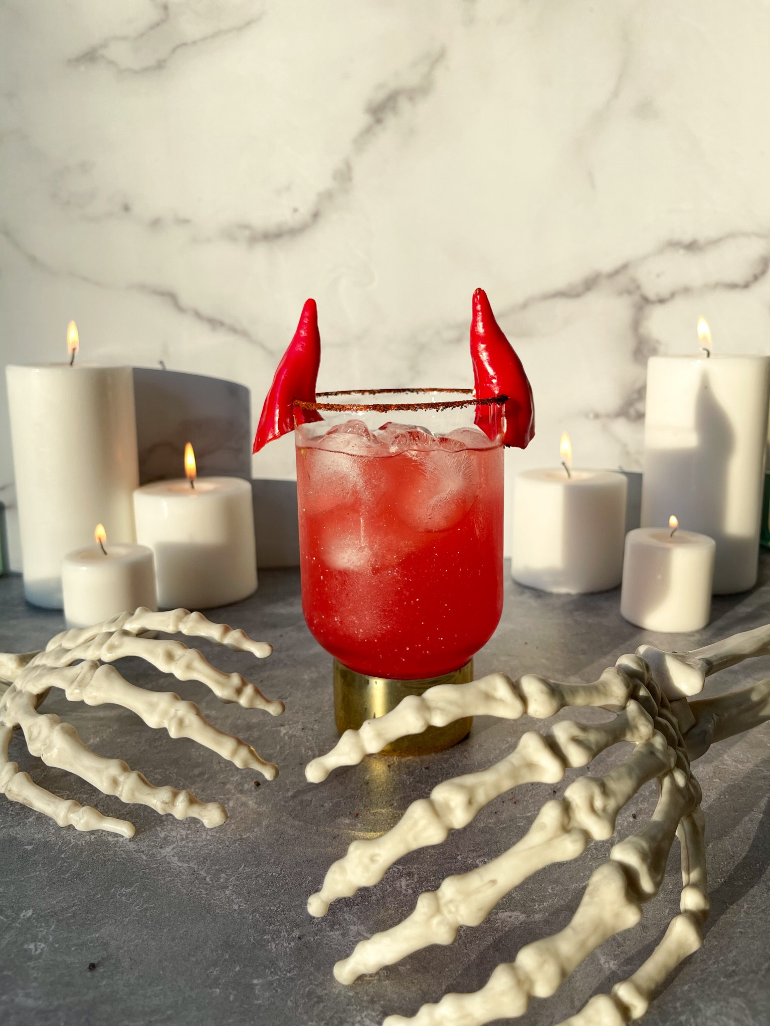 Gold Glasses & Halloween ice cubes!

#LTKHoliday #LTKSeasonal