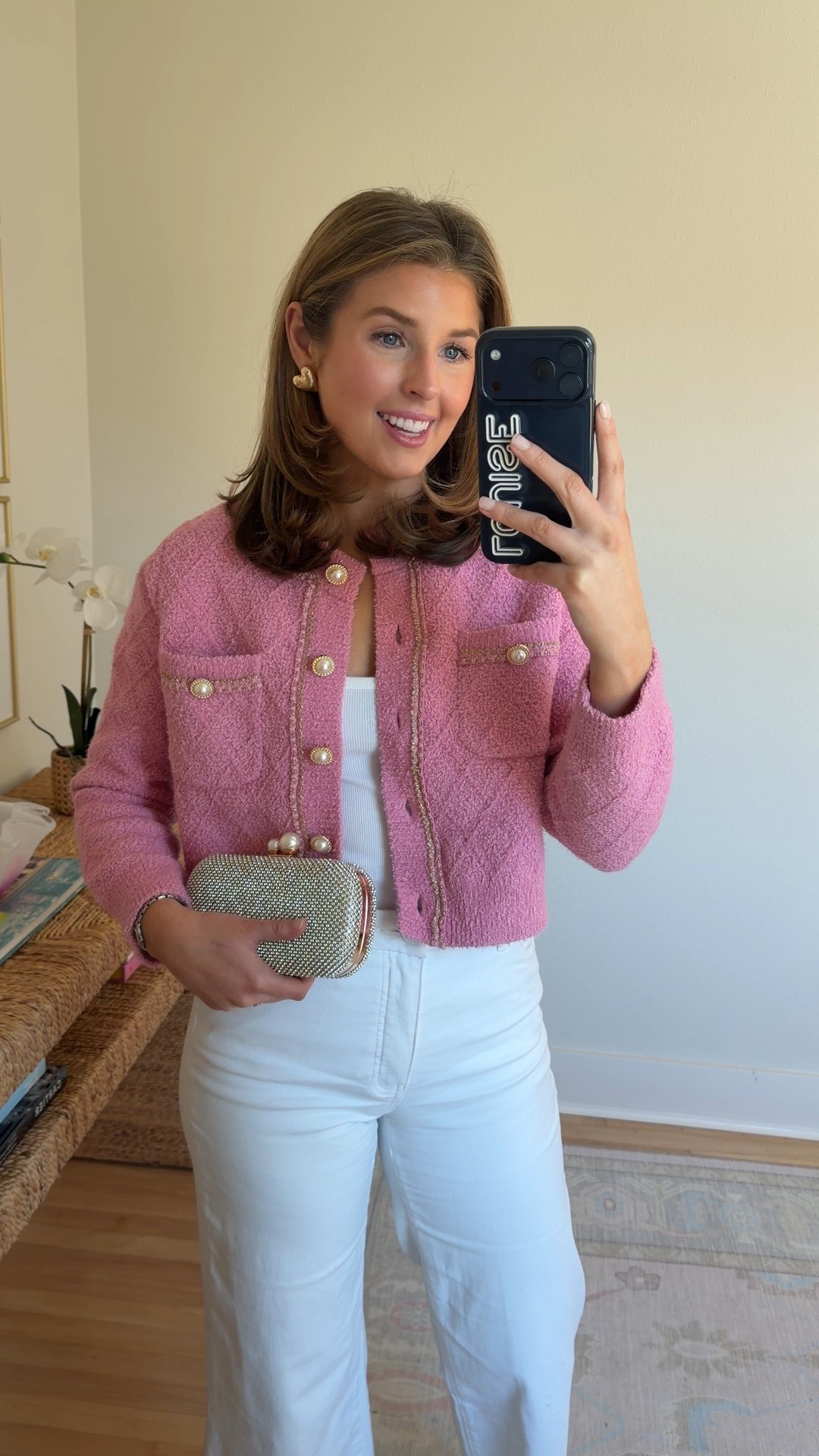 Valentine’s Day outfit idea! Wearing a S in sweater and 0 in jeans 