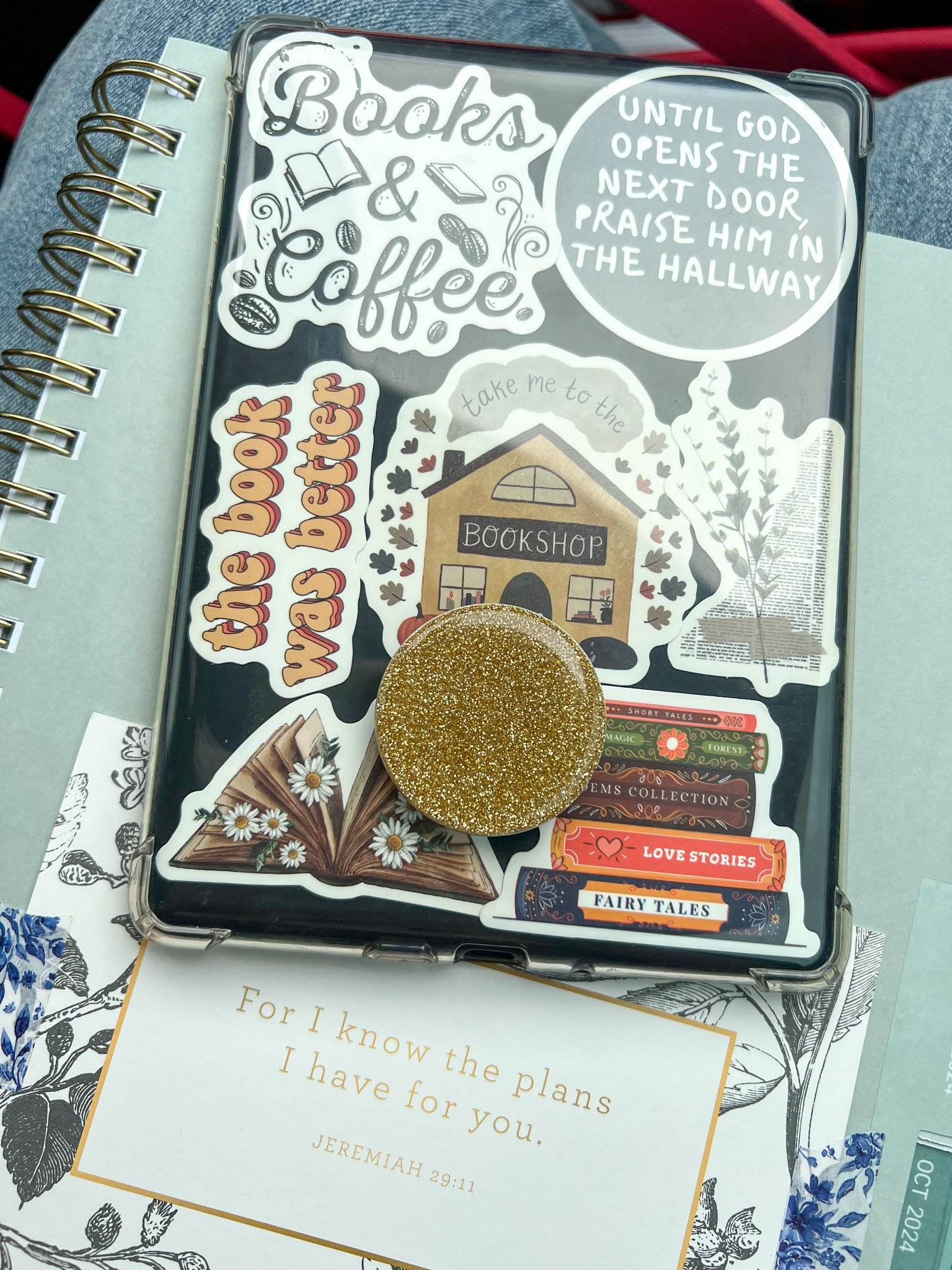 Kindle paperwhite 16 G 
Decor
Decorate my kindle
Clear protective cover 
Amazon finds 

#LTKFindsUnder50 #LTKHome #LTKSeasonal