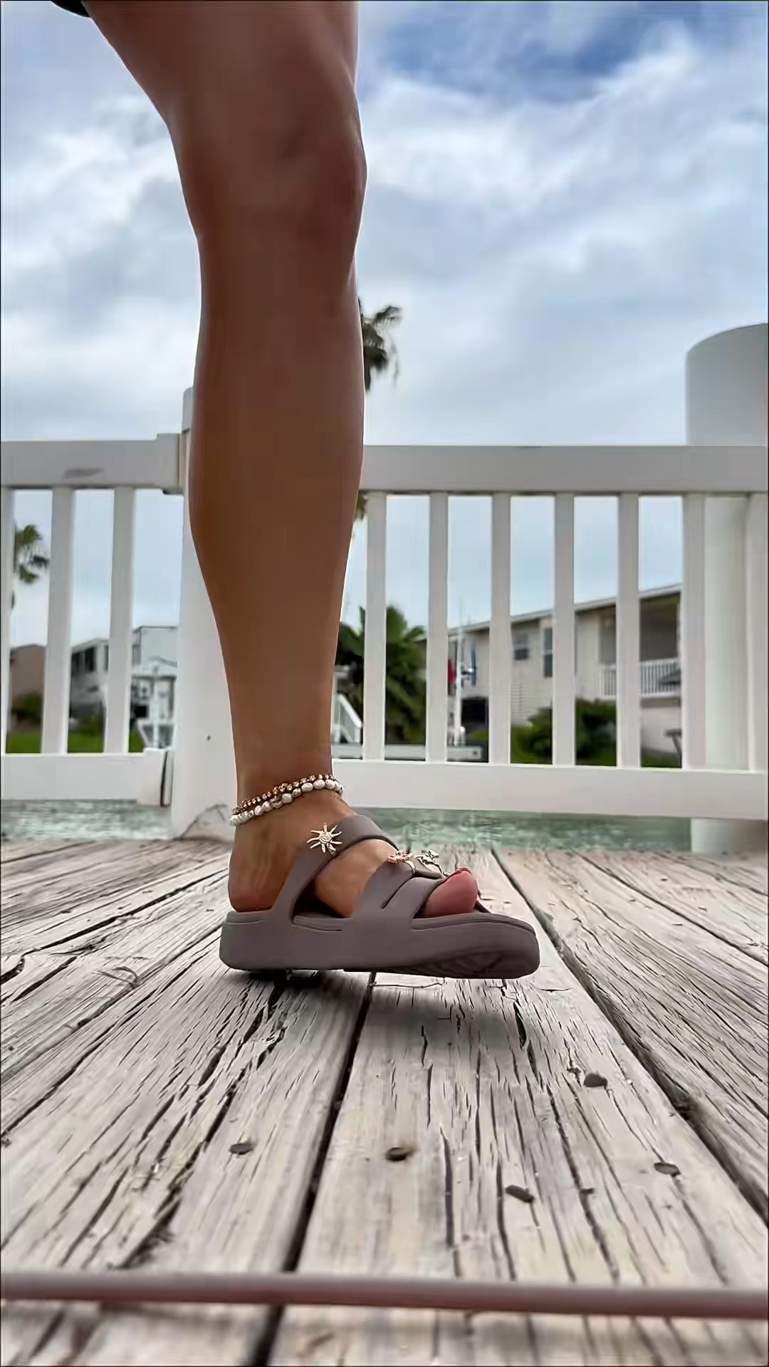 Crocs getaway Strappy sandals go so fast! #crocs #crocssandals #crocsgetawaysandals #dealsforyoudays #crocssuperbrandday #ad  @Crocs  

 #LTKootd #LTKActive #LTKTravel