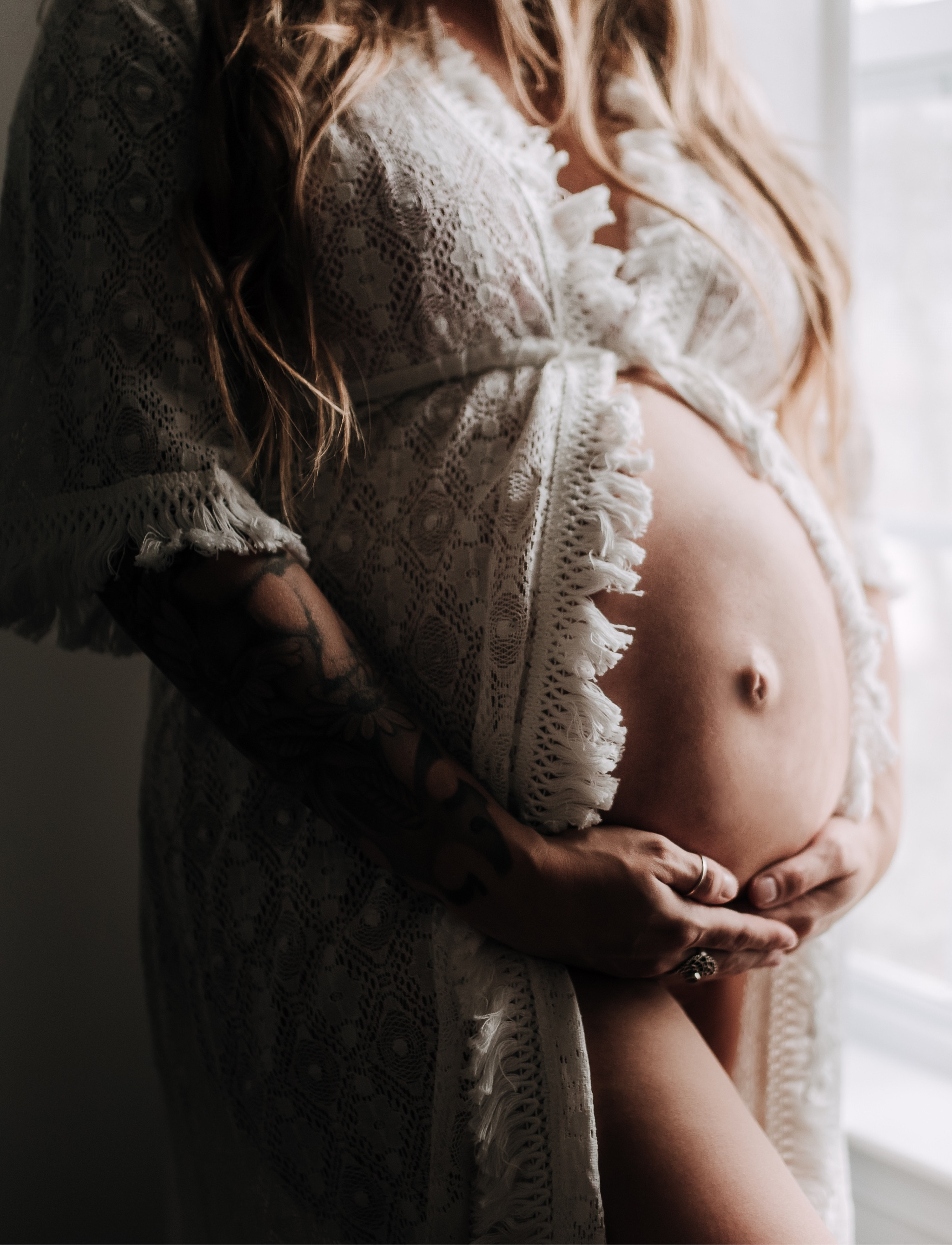 Amazon maternity photoshoot robes I would (and did!) wear 🙌🏼

Maternity outfit, Pregnancy style, Maternity clothing, Maternity style, Summer, Pregnant, Baby bump, Maternity fashion

#LTKbump #LTKunder50 #LTKbaby