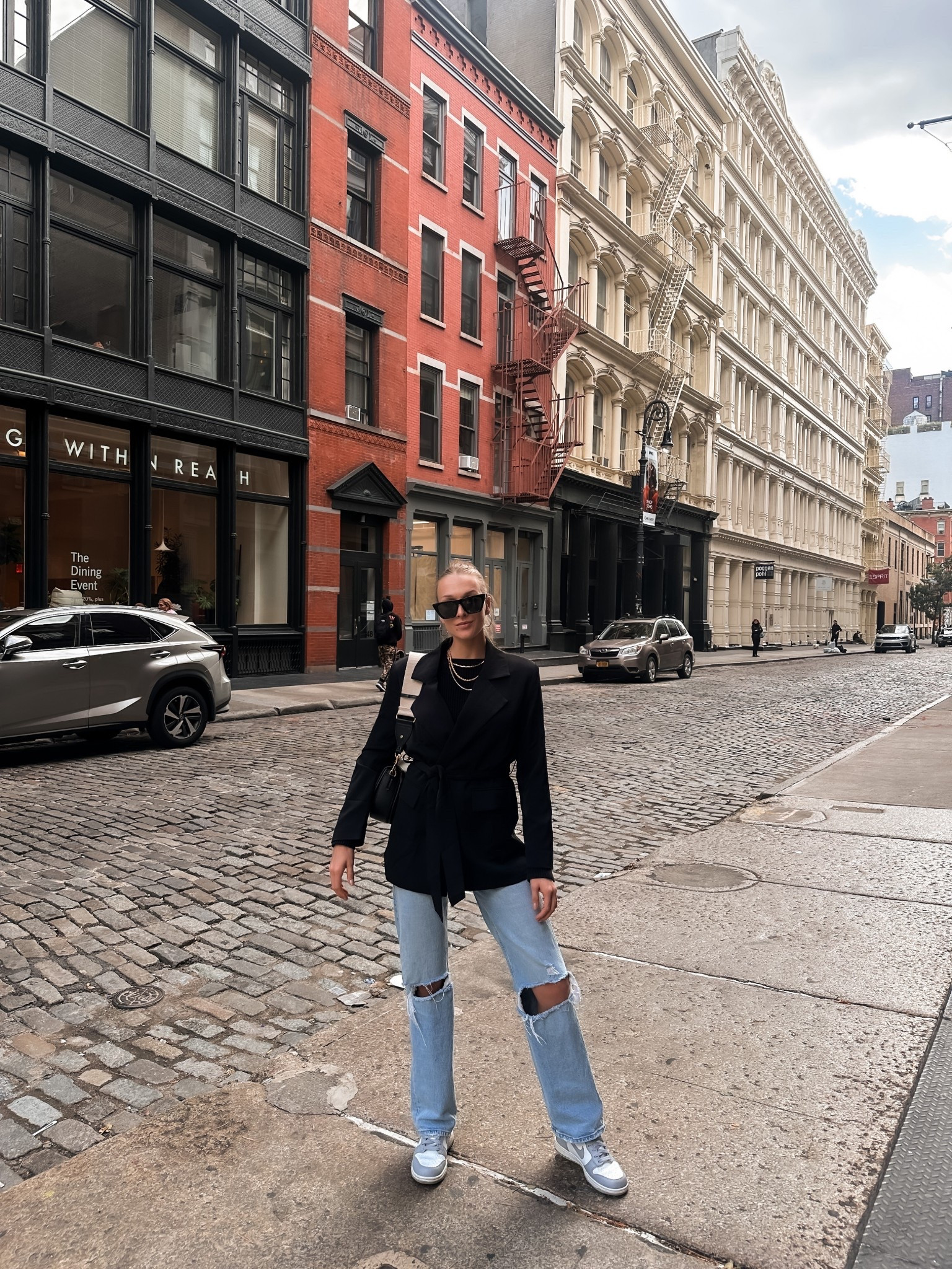 Bag is Zara// The best jeans you can find for the price, Abercrom denim is all on sale right now! These are the high rise 90s relaxed fit, and truly, they'll fit you like a glove! If you're deciding on which Abercrombie jeans to get, you can't go wrong!

#LTKFallSale #LTKFindsUnder50 #LTKFindsUnder100